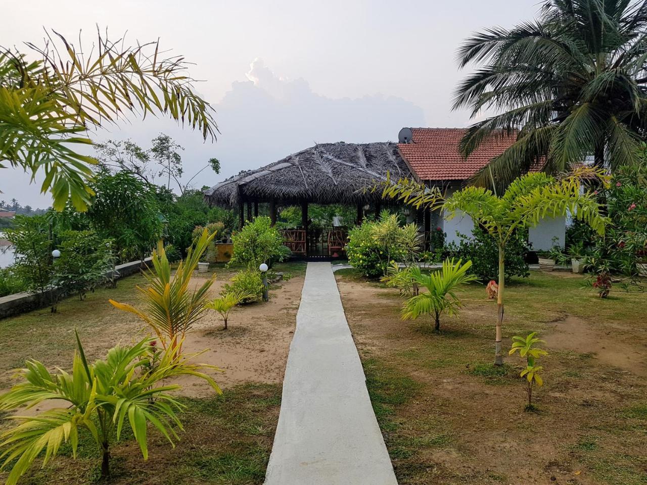 Pearl Cave Cabanas & Resturant Tangalle Eksteriør bilde